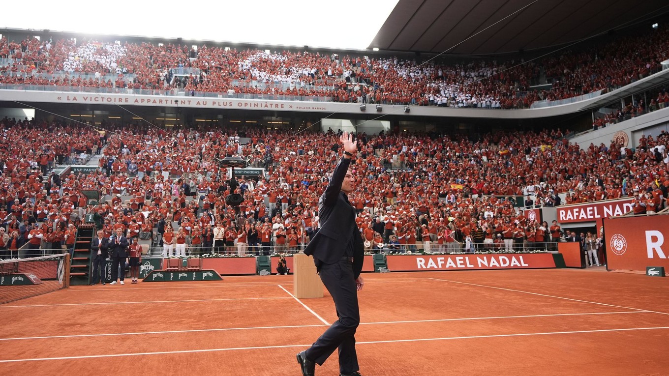Rafael Nadal počas rozlúčky na Roland Garros 2025.