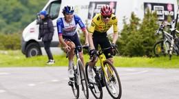 Vpredu Jonas Vingegaard počas 7. etapy Giro d'Italia 2026.