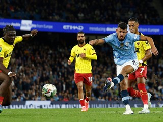 Matheus Nunes strieľa gól v zápase Manchester City - FC Watford v 3. kole anglického Ligového pohára.