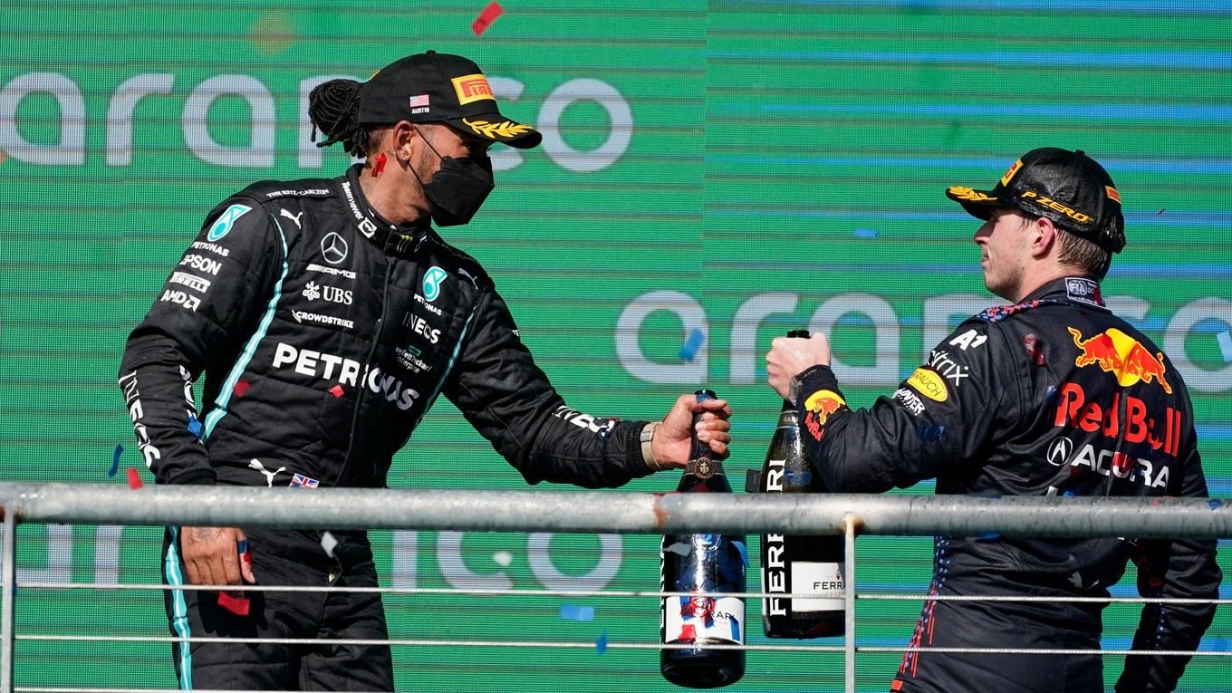 Lewis Hamilton a Max Verstappen.