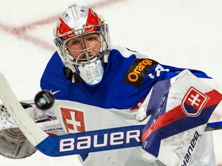 Slovenský brankár Šimon Latkóczy na MS 20 v hokeji 2022. 
