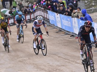 Egan Bernal (vpravo) vyhral 9. etapu na Giro d'Italia 2021.