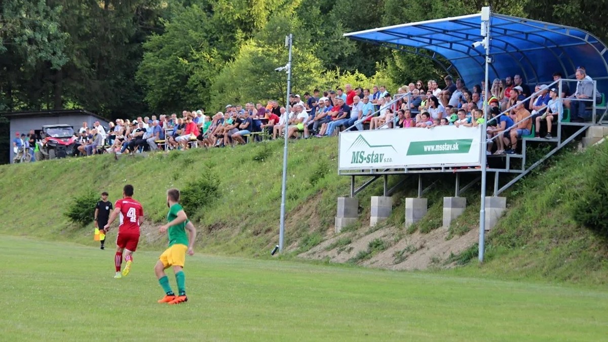Futbalový štadión OŠK Pribiš.