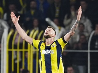 Slovenský futbalista Milan Škriniar v klube Fenerbahce Istanbu.