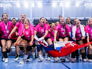 Slovenské hádzanárky po triumfe na ME do 17 rokov 2025.
