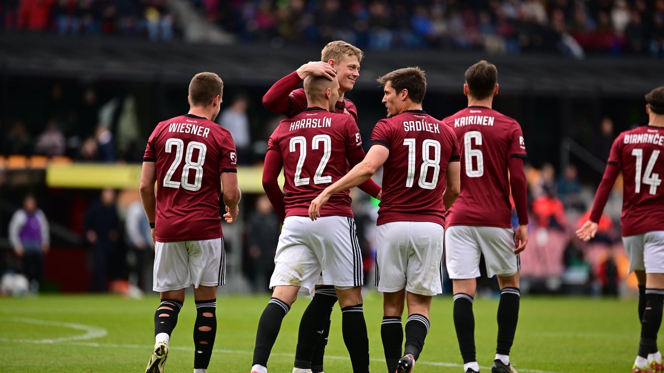 Gólová radosť futbalistov Sparty Praha.