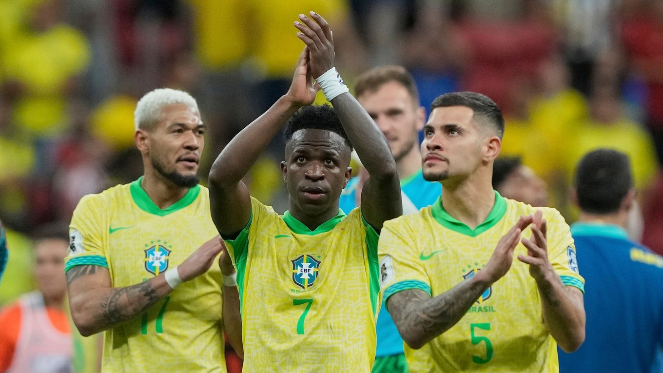 Vinicius Junior (uprostred)