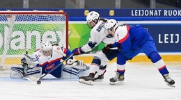 Fotka zo štvrťfinále Slovensko - USA na MS v hokeji žien do 18 rokov.