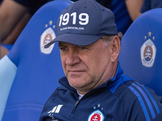Na snímke tréner Slovana Vladimír Weiss st. počas prípravného zápasu medzi ŠK Slovan Bratislava - FC Midtjylland.