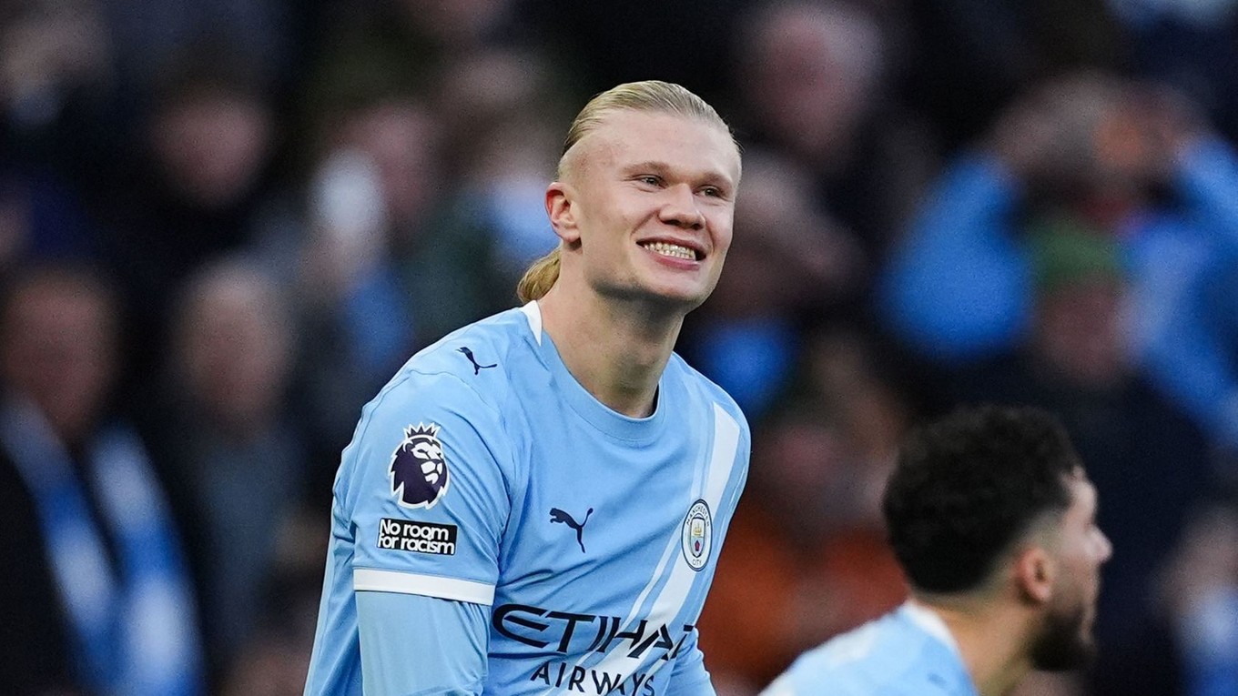 Erling Haaland oslavuje gól.