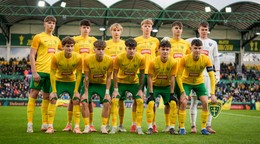 Na snímke hráči Žiliny počas osemfinálového zápasu Ligy Majstrov U19 medzi MŠK Žilina a Club Bruggy.