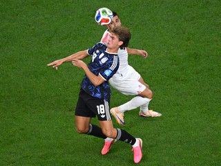 Nico Paz (18) počas zápasu skupiny J na Majstrovstvách sveta vo futbale medzi Jordánskom a Argentínou.