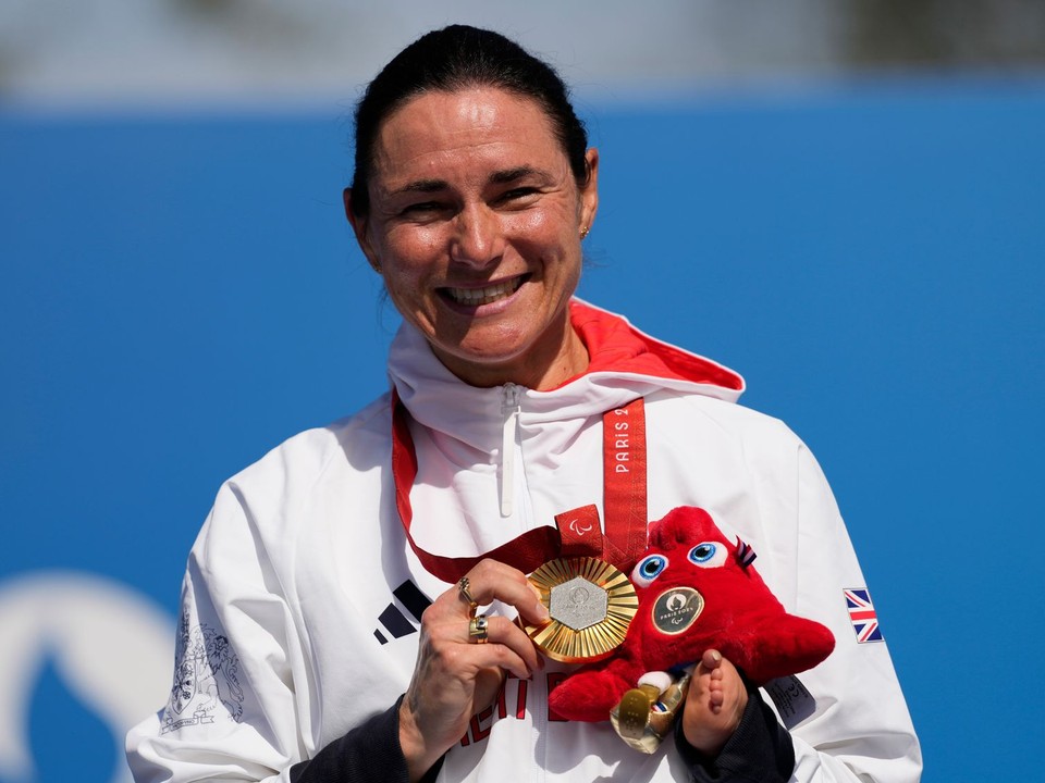  Sarah Storeyová