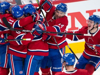 Hokejisti Montrealu Canadiens sa tešia z postupu.
