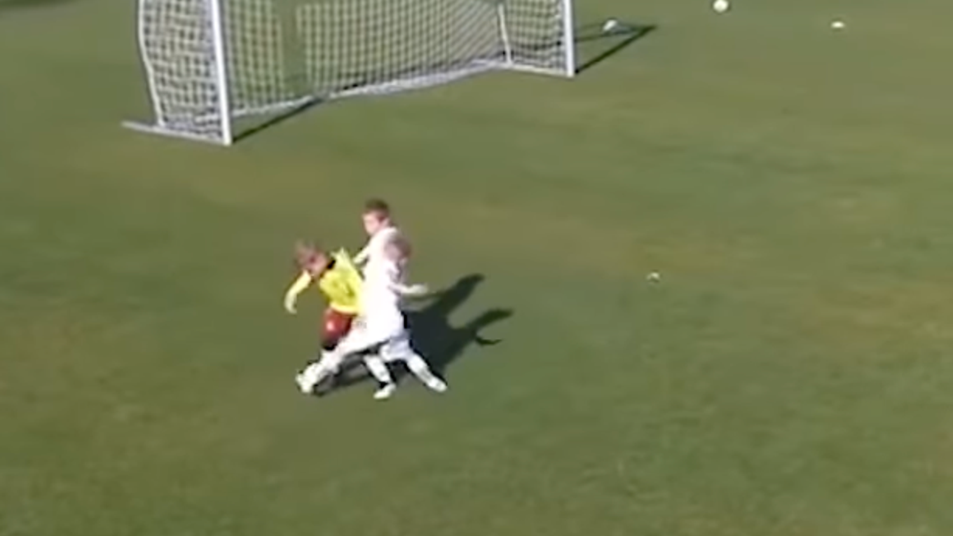 Sólo osemročného hráča Sparty Praha. 