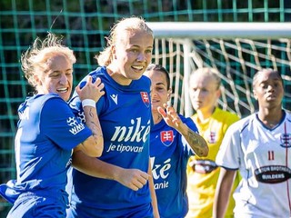 Slovenské reprezentantky v malom futbale v zápase s Anglickom.