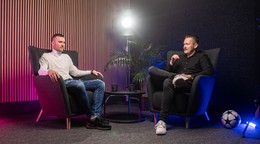 Lukáš Haraslín a moderátor Stanislav Benčat počas nahrávania MVP Talkshow.