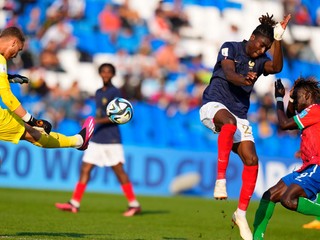 Momentka zo zápasu Francúzsko - Gambia na MS vo futbale do 20 rokov 2023.