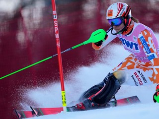 Petra Vlhová na trati v 1. kole slalomu Svetového pohára v americkom Killingtone.