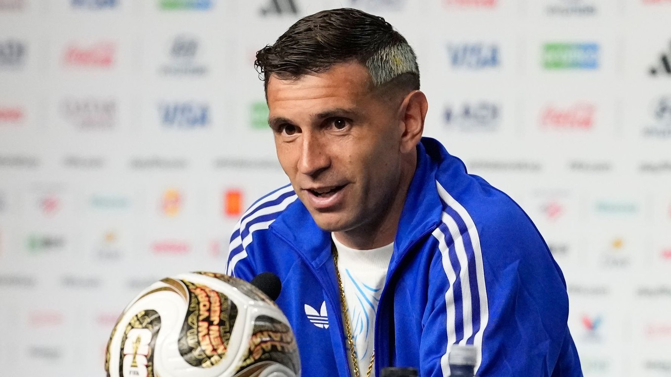 Emiliano Martinez.