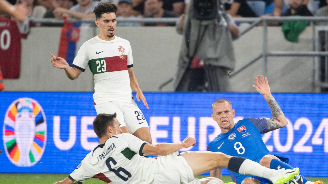 Momentka zo zápasu Slovensko - Portugalsko