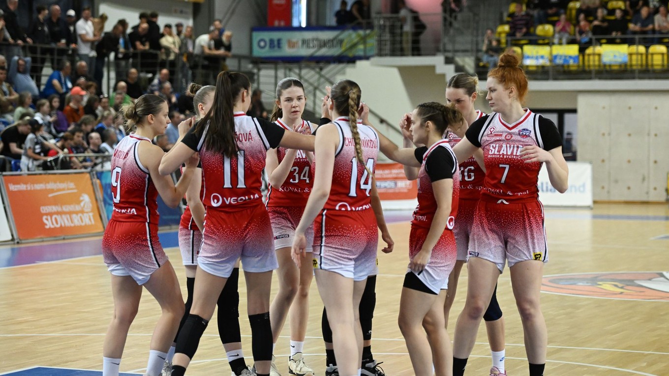Hráčky Banskej Bystrice.