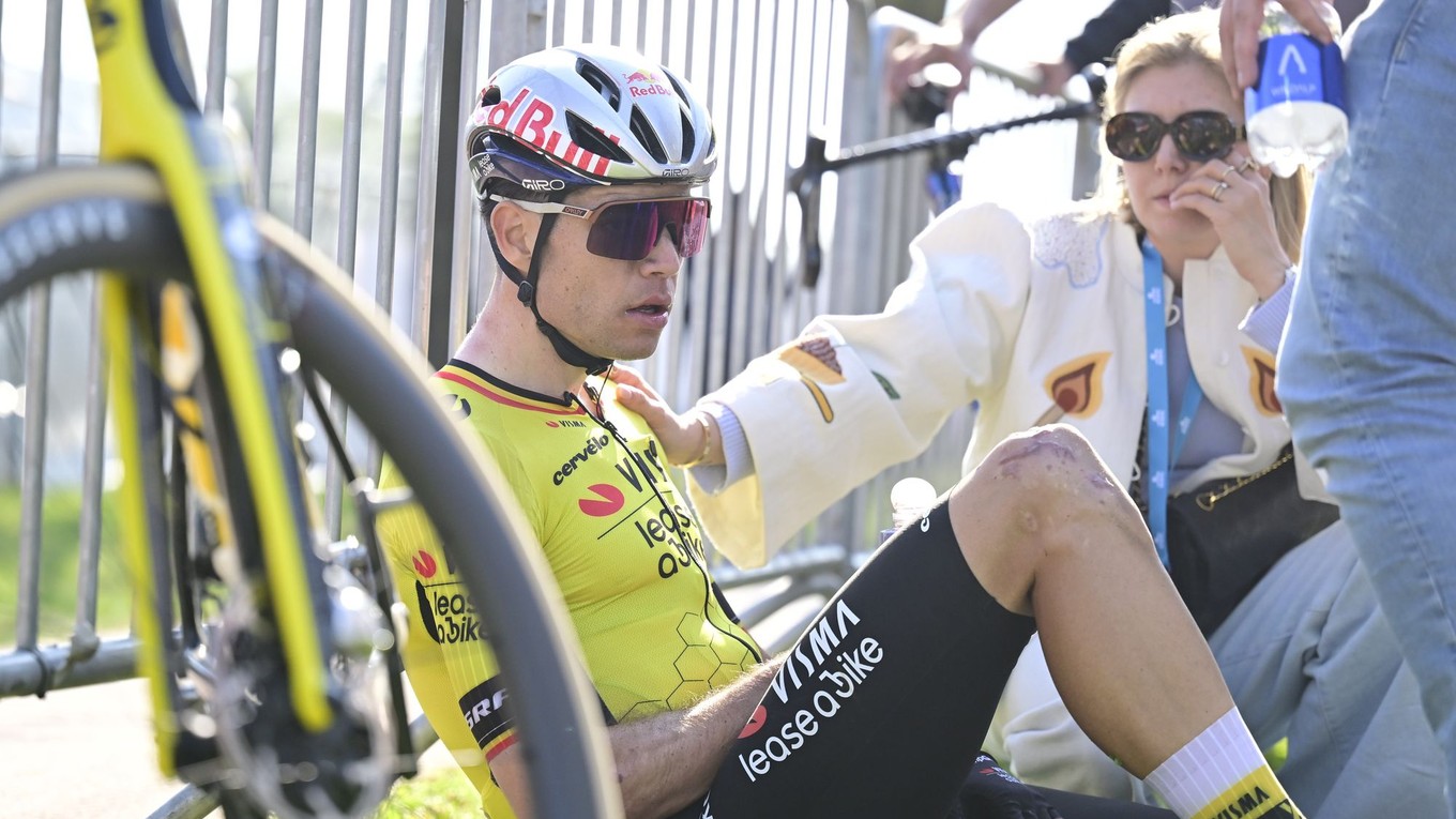 Sklamaný Wout van Aert po flámskej klasike Dwars door Vlaanderen 2025.