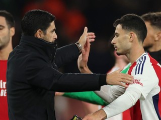 Mikel Arteta a Gabriel Martinelli. 