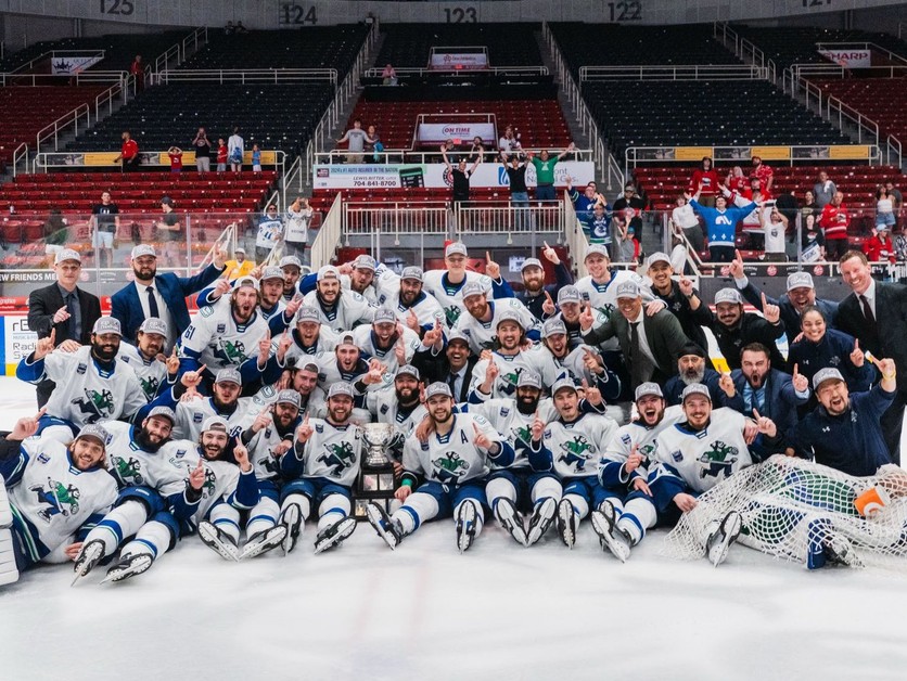 Hokejisti Abbotsford Canucks získali Calderov pohár pre víťaza play-off AHL.
