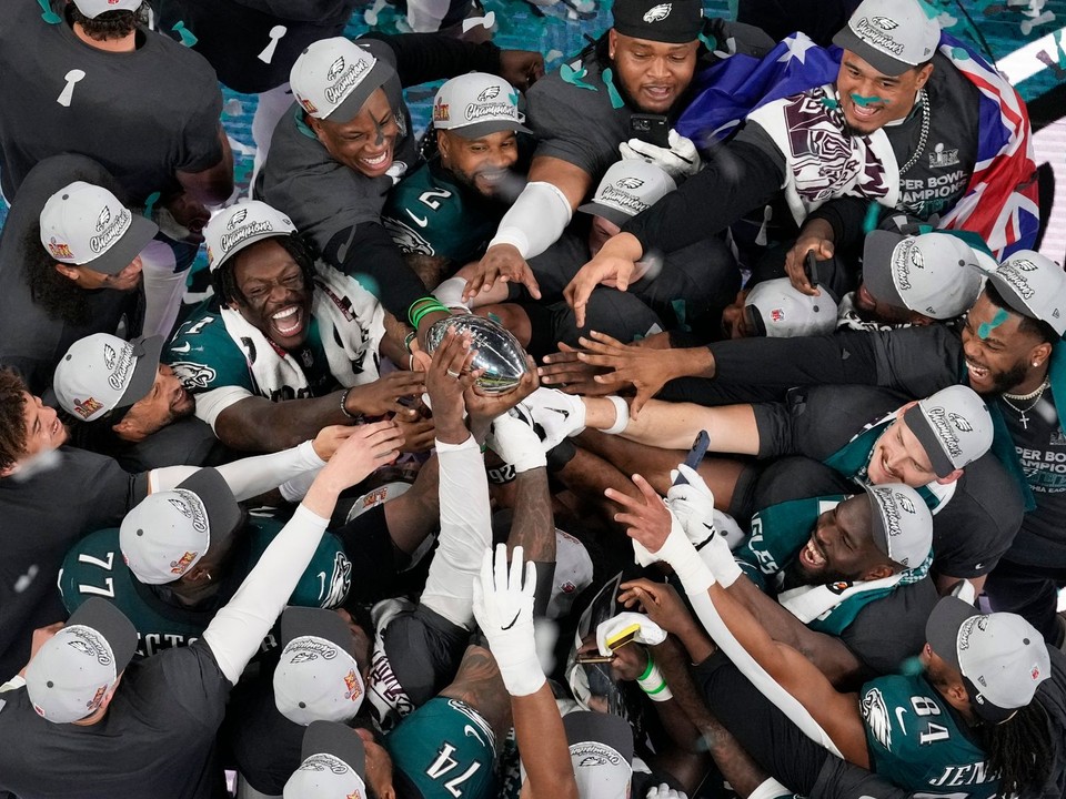 Hráči Philadelphie Eagles sa stali víťazmi Super Bowlu LIX.