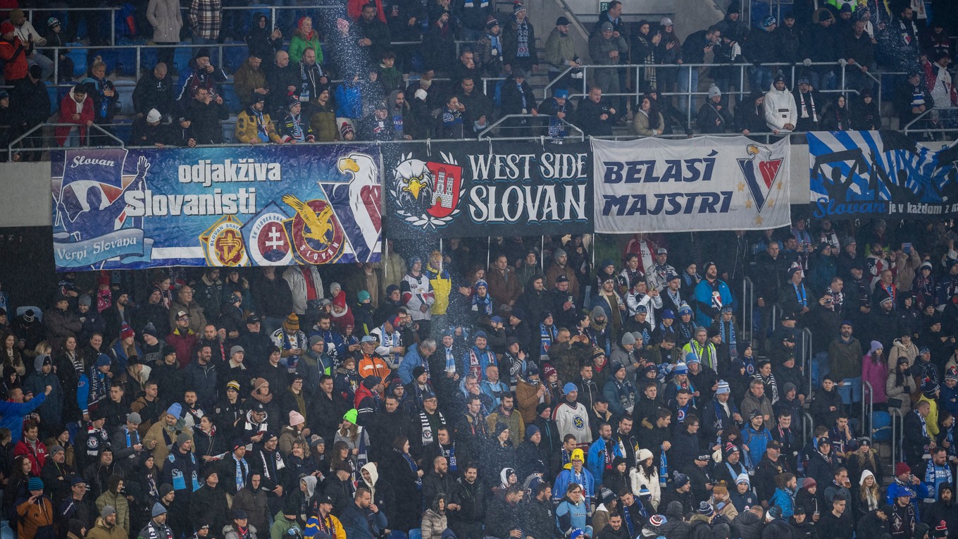 Fanúšikovia počas zápasu HC Slovan Bratislava - HC Košice v rámci Kaufland Winter Games 2023.