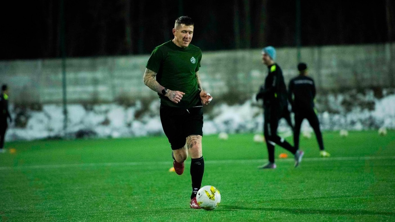 Nedávny reprezentant Slovenska Juraj Kucka sa tento utorok zapojil do zimnej prípravy materskej Prievidze.
