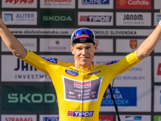 Paul Magnier v žltom drese pre lídra pretekov Okolo Slovenska 2025.