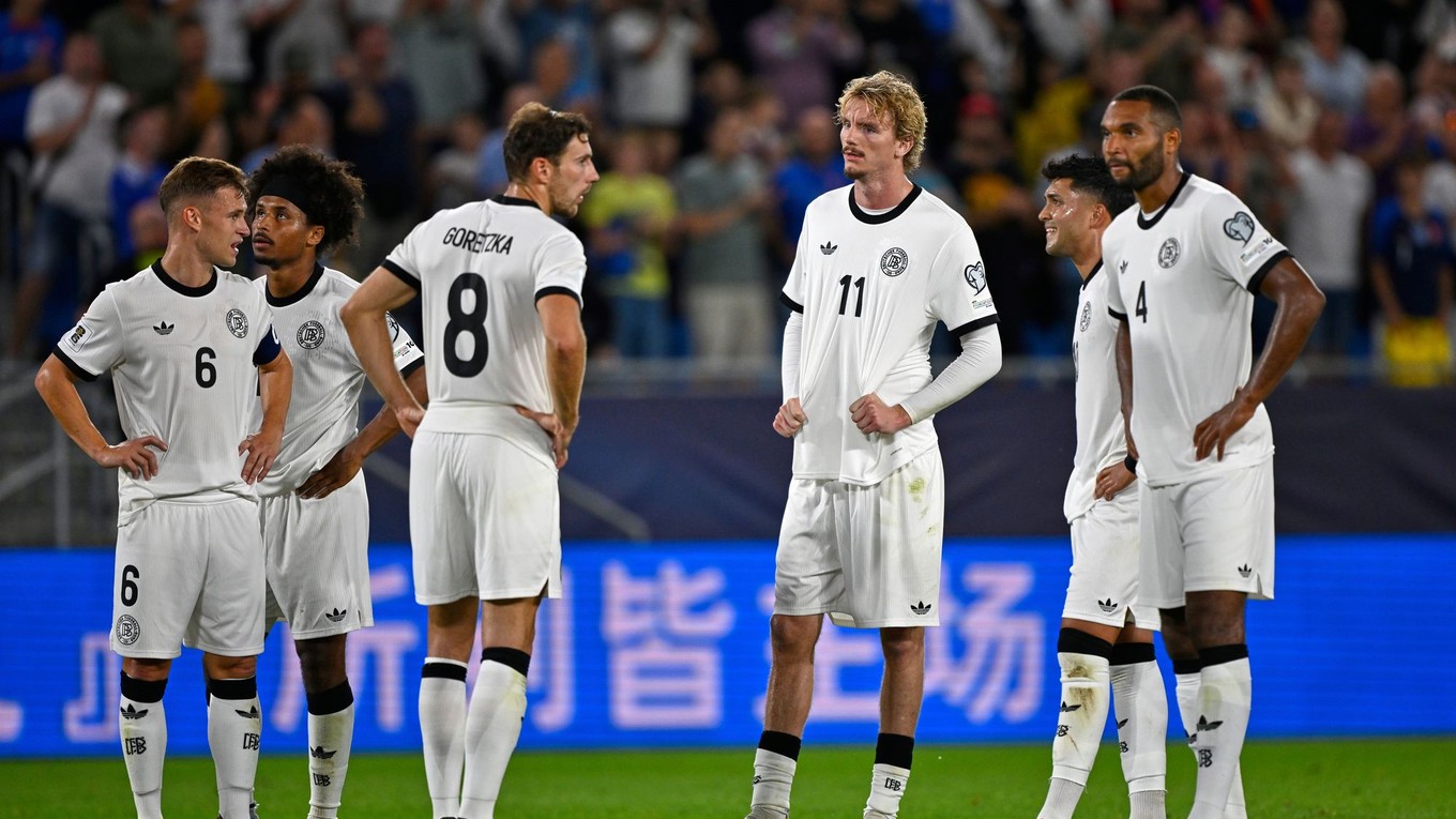 Nemeckí futbalisti po prehre 0:2 so Slovenskom v zápase kvalifikácie MS 2026 v Bratislave.
