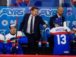 Tréner Vladimír Országh počas zápasu Slovensko - Kanada na MS v hokeji 2025. 