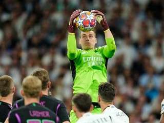 Brankár Andrij Lunin počas odvety semifinále Ligy majstrov Real Madrid - Bayern Mníchov.