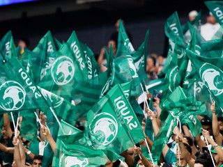 Fanúšikovia Saudskej Arábie počas zápasu H-skupiny Španielsko – Saudská Arábia 
