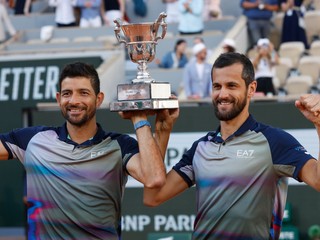 zľava Marcelo Arevalo-Gonzalez a Mate Pavič získali titul vo štvorhre na Roland Garros 2024