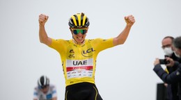 Tadej Pogačar vyhral 17. etapu na Tour de France 2021.