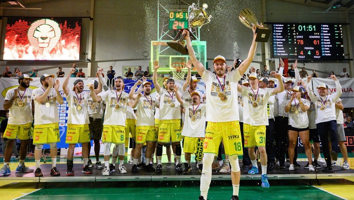 Patrioti Levice obhájili titul v Niké Slovenskej basketbalovej lige. 