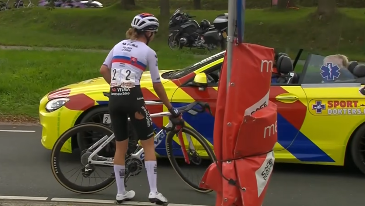 Slovenská cyklistka Viktória Chladoňová spadla v 3. etape Eneco Tour 2026.