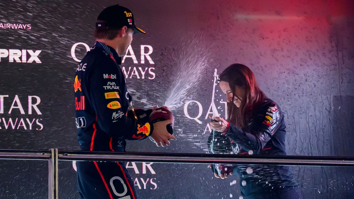 Veľkú cenu ovládla strategička Red Bullu. Brown: Verstappen je ako postava z hororu