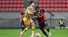 Na snímke sprava Kelvin Ofori (Trnava) a Ammar Ramadan (DAC) 
