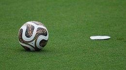 Na archívnej snímke z 13. júla 2026 lopta Tionda určená na semifinálové zápasy a finálový duel.