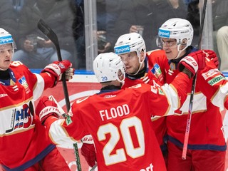 Hráči Liptovského Mikuláša sa tešia z gólu v zápase Tipsport ligy.