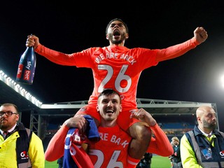 Hráči Coventry sa tešia z postupu späť do Premier League.