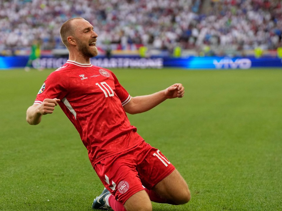 Christian Eriksen oslavuje gól.