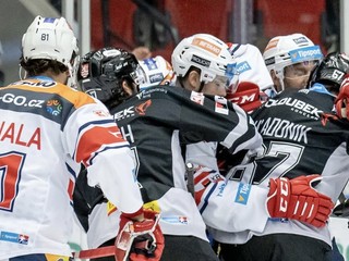 Momentka zo zápasu HC Energie Karlovy Vary - HC Dynamo Pardubice.
