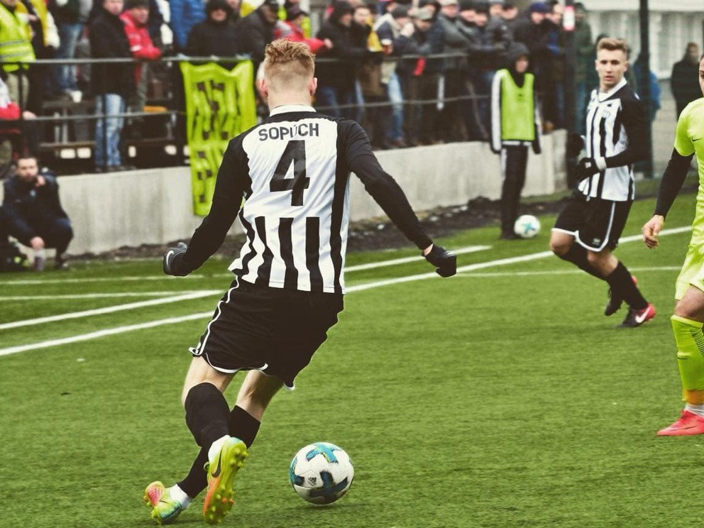 Peter Sopúch v drese FC Petržalka.