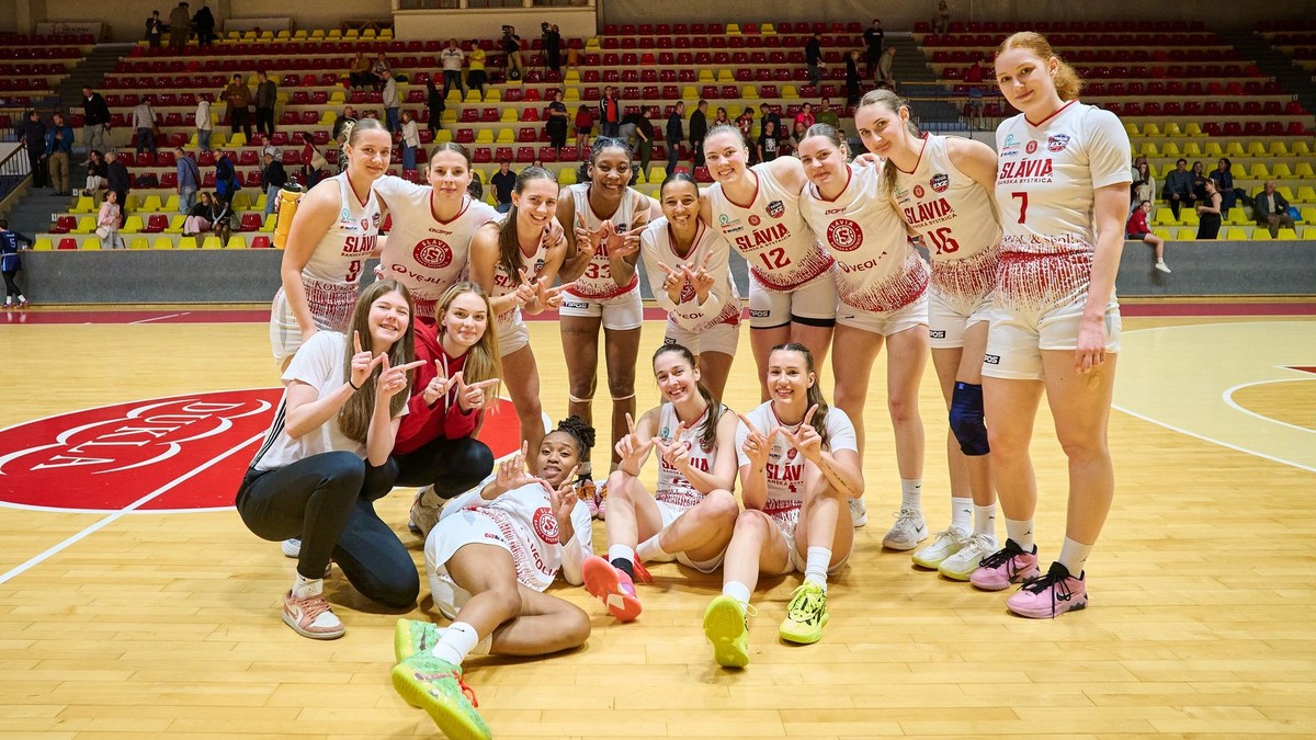 Basketbalistky tímu Slávia Banská Bystrica